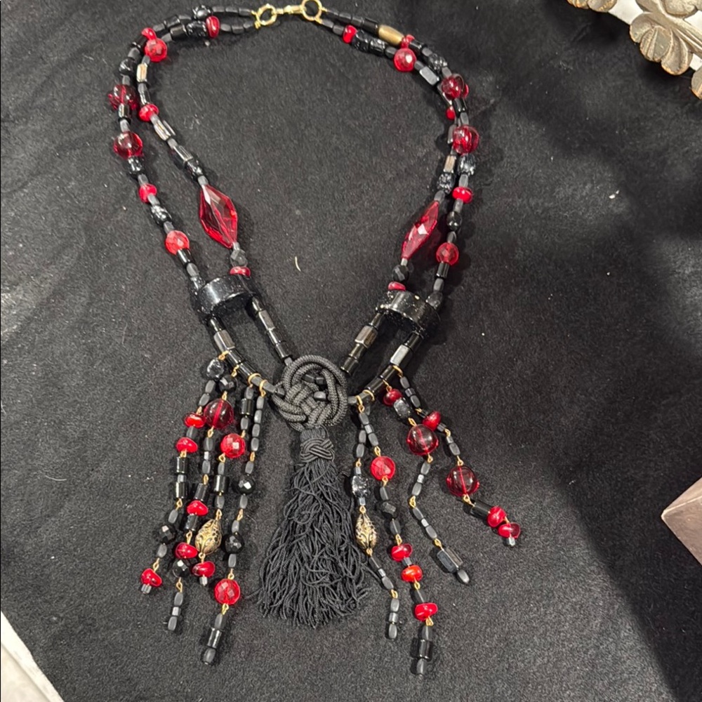 Elegant Black and Red Beaded Necklace